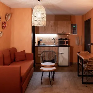 minos-by-agora-luxury-apartments-in-the-heart-of-heraklion.rethymnohotels.net/